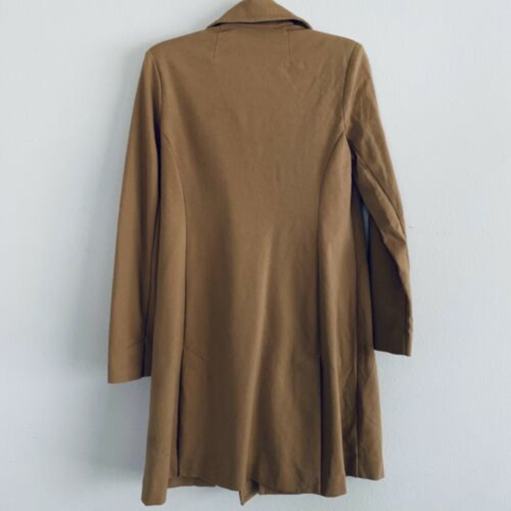 Cabi #3037 Tan Casablanca Trench Coat - Picture 5 of 5